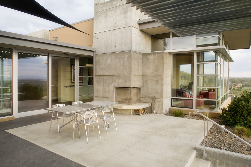 Plateau Residence Modern Patio Boise by Glancey Rockwell