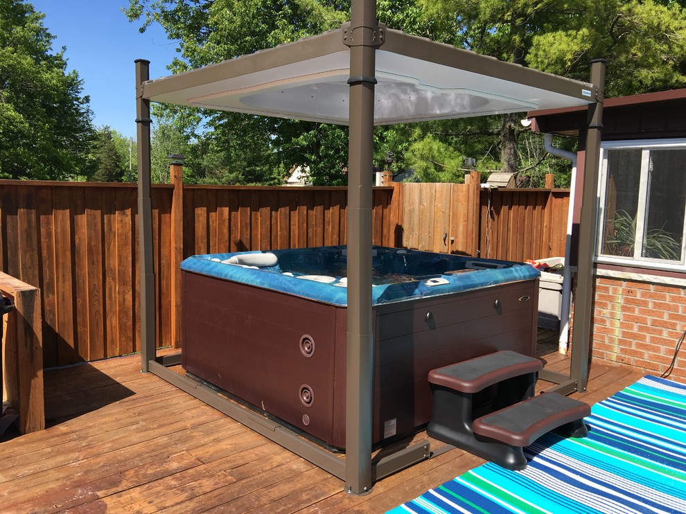 Platinum 670 Hot Tub with an Oasis Electric Hot Tub Cover Traditional