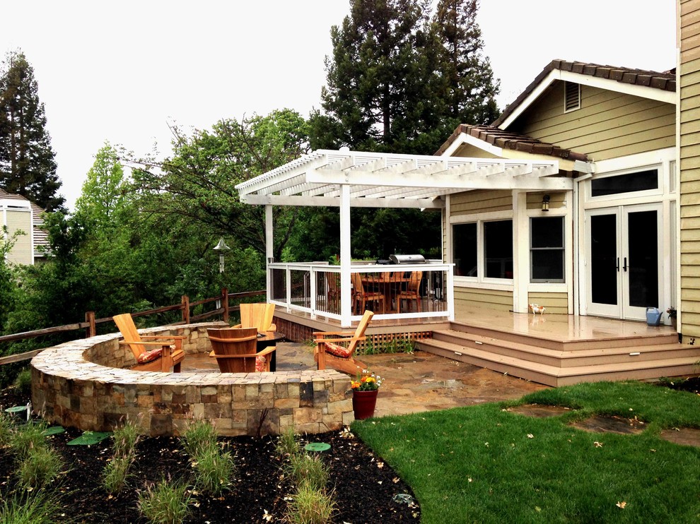 Design ideas for a medium sized contemporary back patio in San Francisco with decking.
