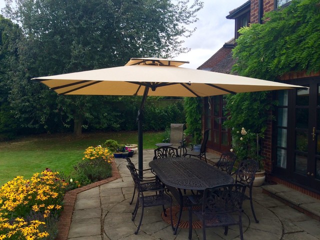 Poggesi Piazza - Large Garden Parasol - Contemporary - Patio - Hampshire -  by Wells Umbrellas | Houzz IE
