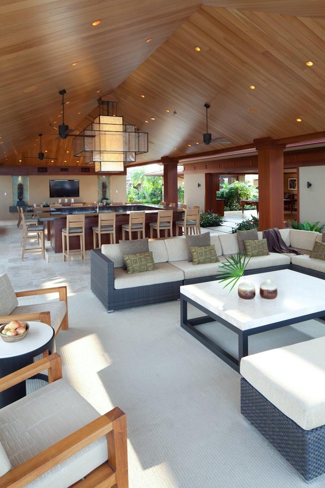 Inspiration for a contemporary patio remodel in Hawaii
