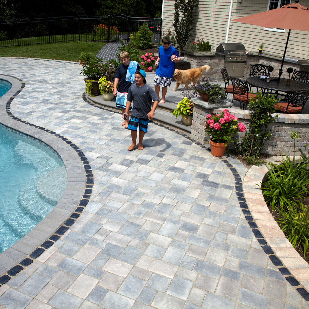 Pool Deck With Richcliff And Courstone Paver By Unilock Traditional 