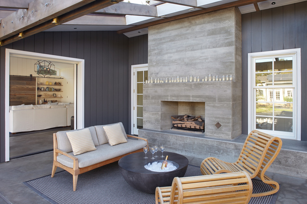 Contemporary patio in San Francisco with a fire feature.