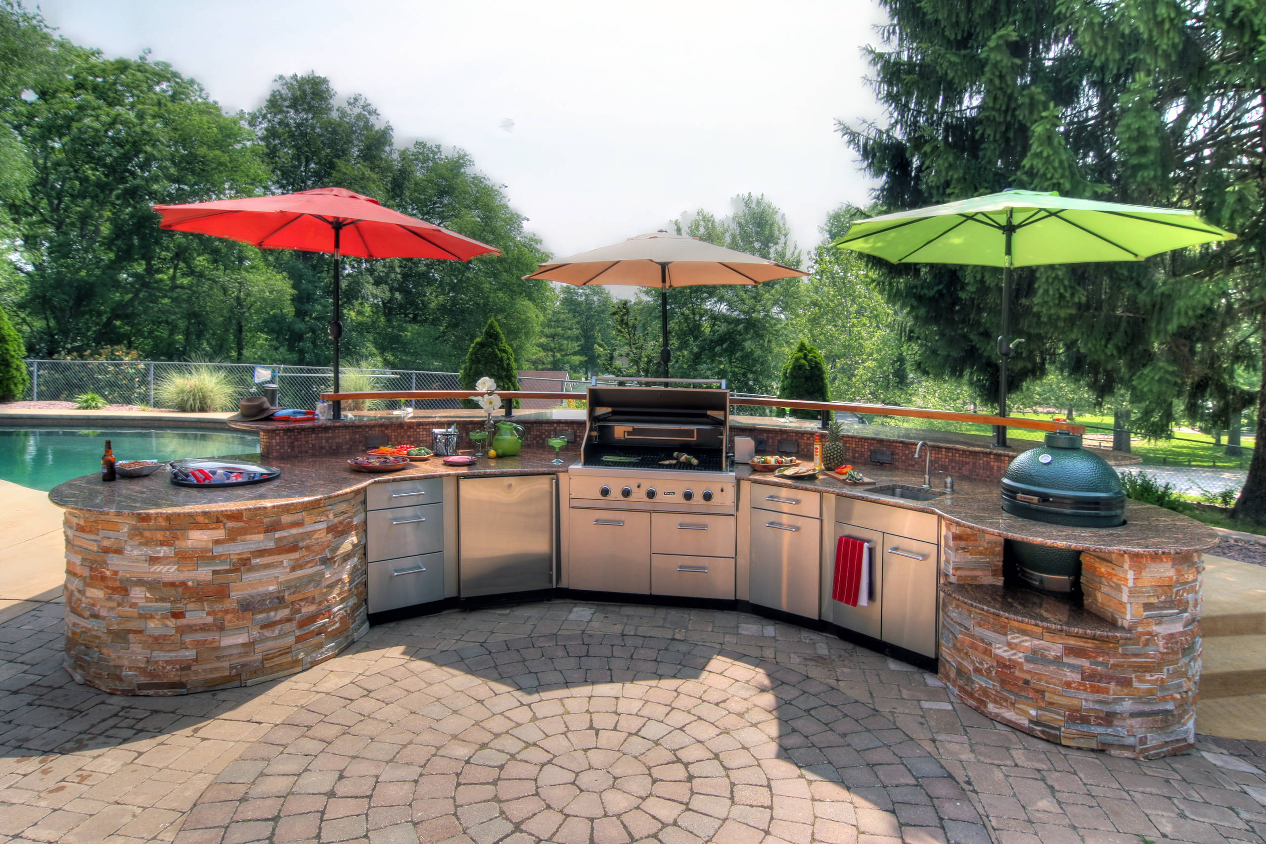 Outdoor Kitchen With Green Egg Houzz