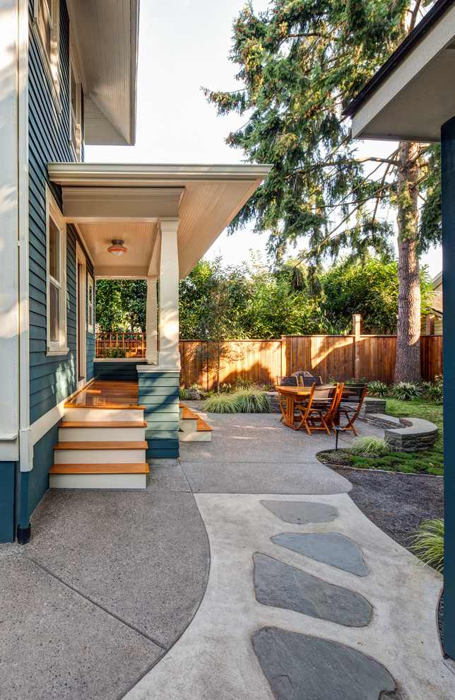 Diseño de patio de estilo americano sin cubierta con losas de hormigón