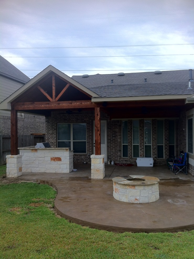 Traditional patio in Houston.