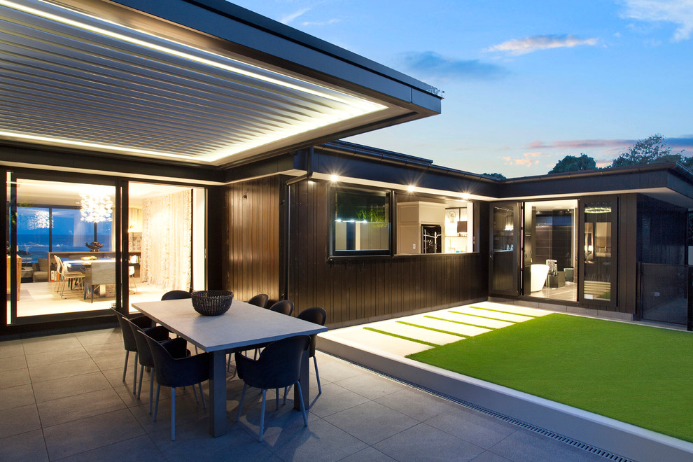 Photo of a contemporary patio in Christchurch.