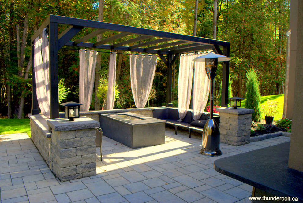 Portfolio Pictures Traditional Patio Ottawa by Thunderbolt