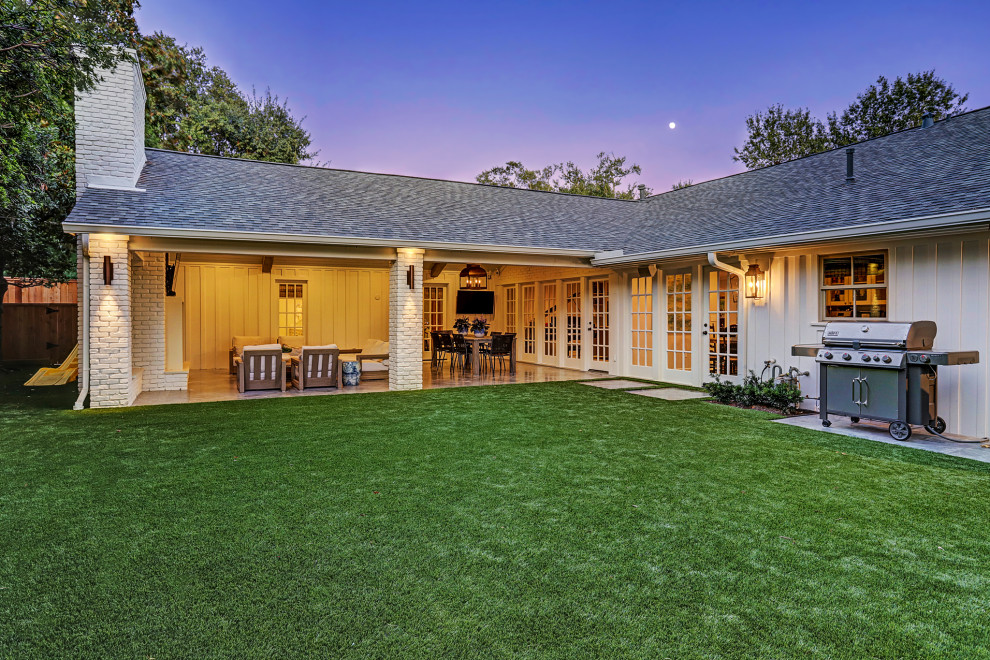 Project of the Month December 2019 Contemporary Patio Houston by TCP Custom Outdoor