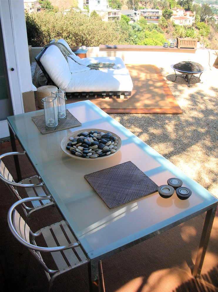 Quentin Foster Modern Patio Los Angeles by Newport Balboa