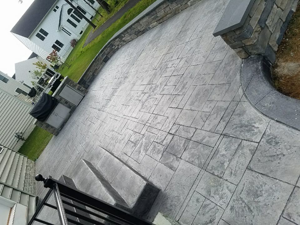 R Stamped Concrete Patio, Seating wall with flagstone caps and dropped