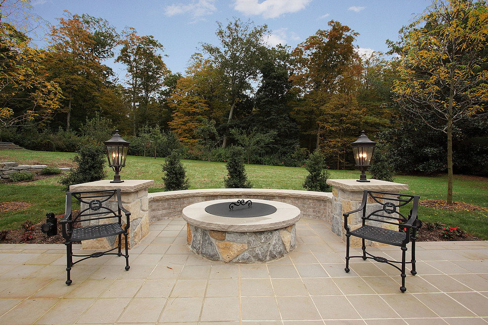 Design ideas for a classic patio in New York.