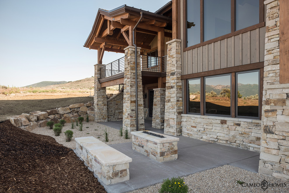 Example of a mountain style patio design in Salt Lake City