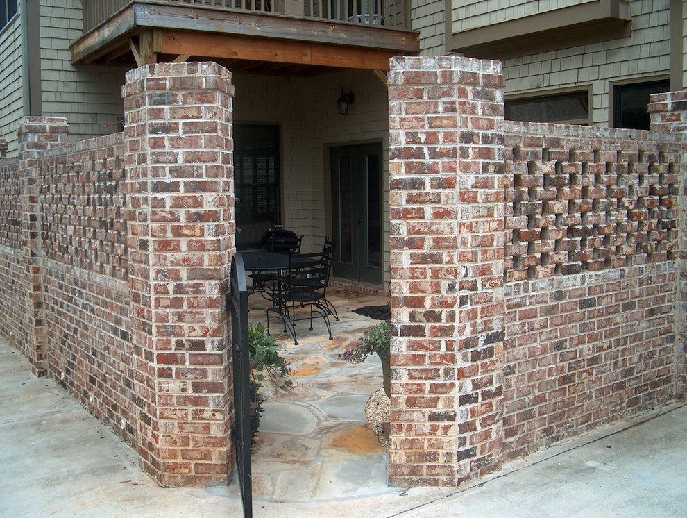 Retaining and Decorative Walls, Fences, Columns and gates Terrasse et