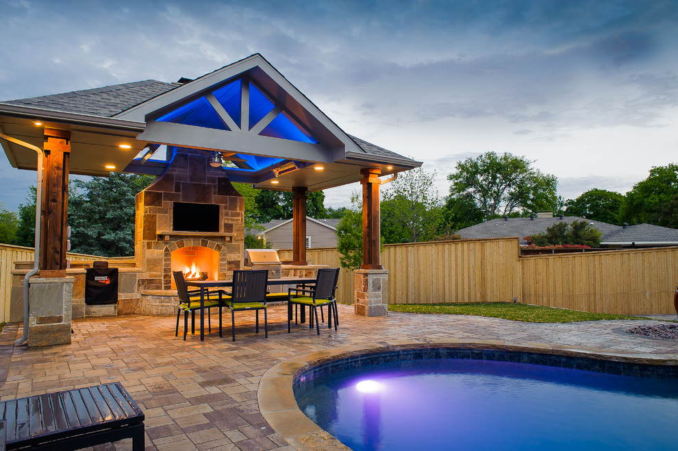 Richardson, TX Traditional Patio Dallas by Dallas Outdoor