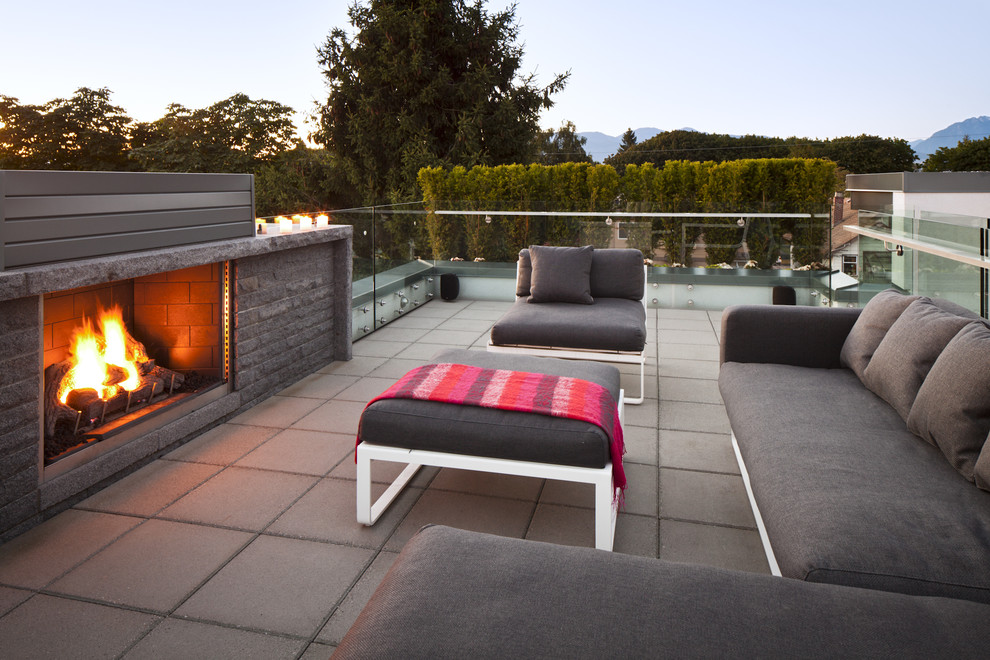 Photo of a modern patio in Vancouver.