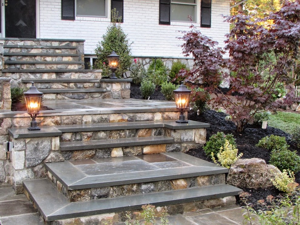Roslyn Long island Blue stone Steps and porch Traditional Patio