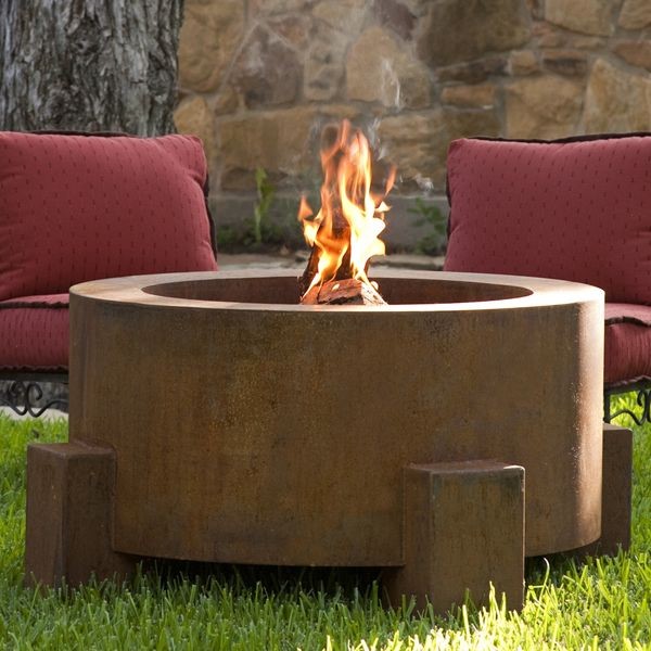 Round Outdoor Steel Fire Pit, Outdoor Metal Fire Pit