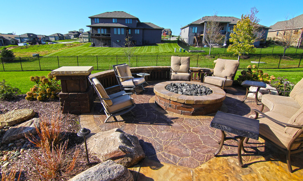 This is an example of a rustic patio in Omaha.