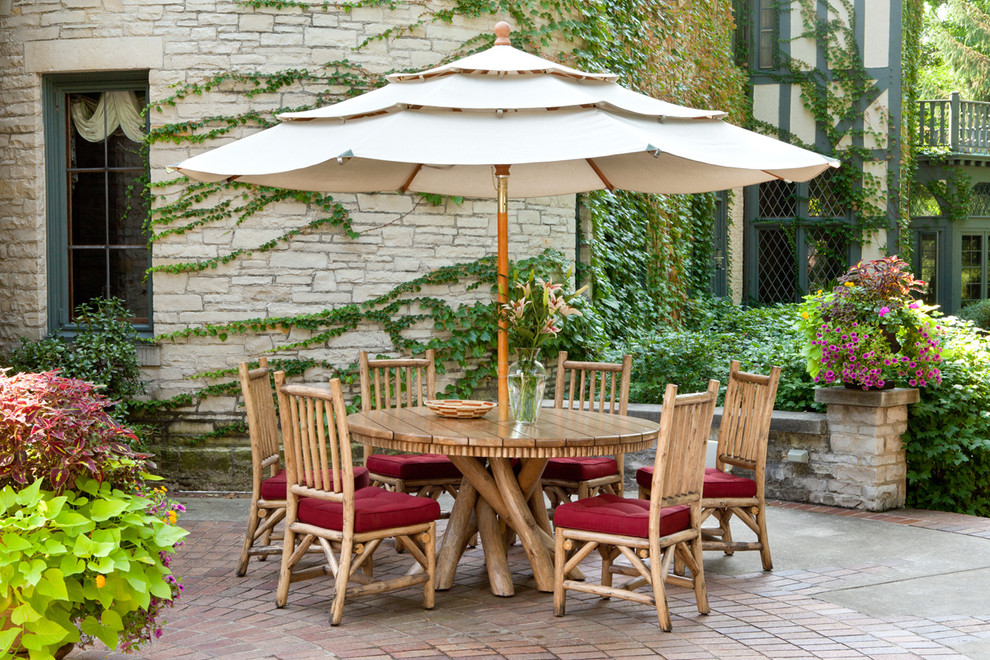 Inspiration for a rustic patio remodel in Milwaukee