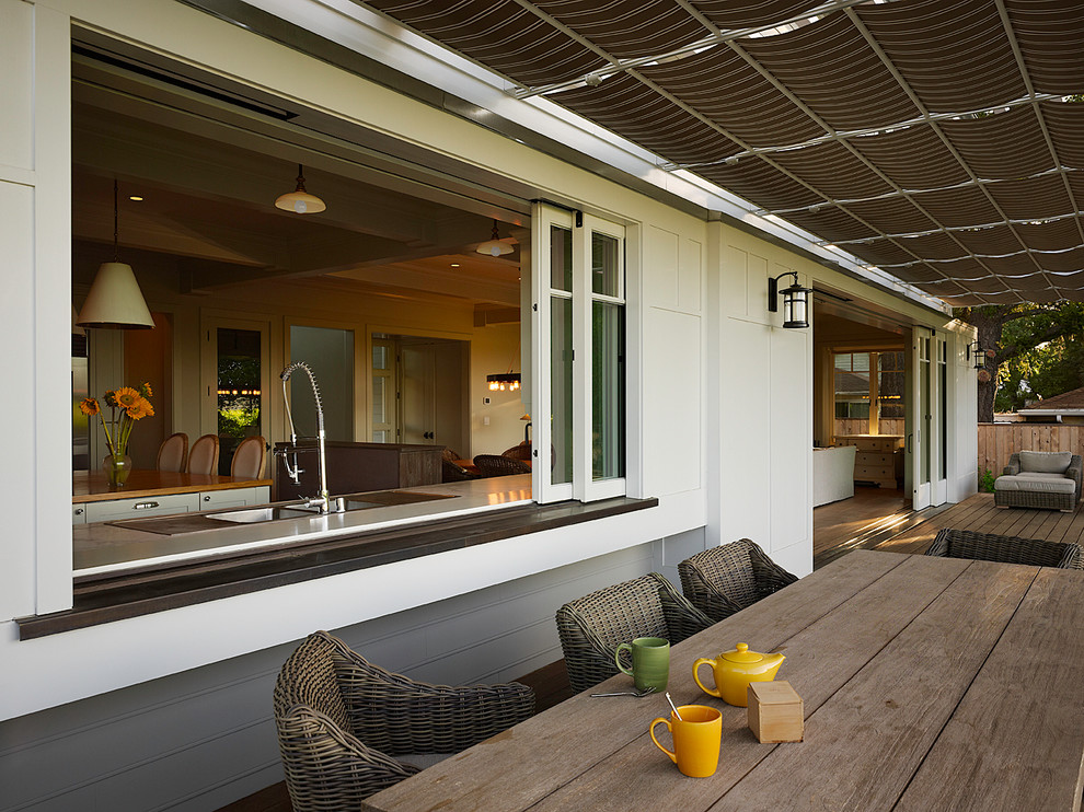 Patio - traditional patio idea in San Francisco