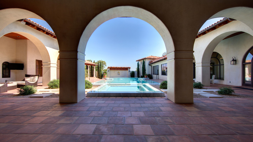 Стильный дизайн: двор в средиземноморском стиле - последний тренд