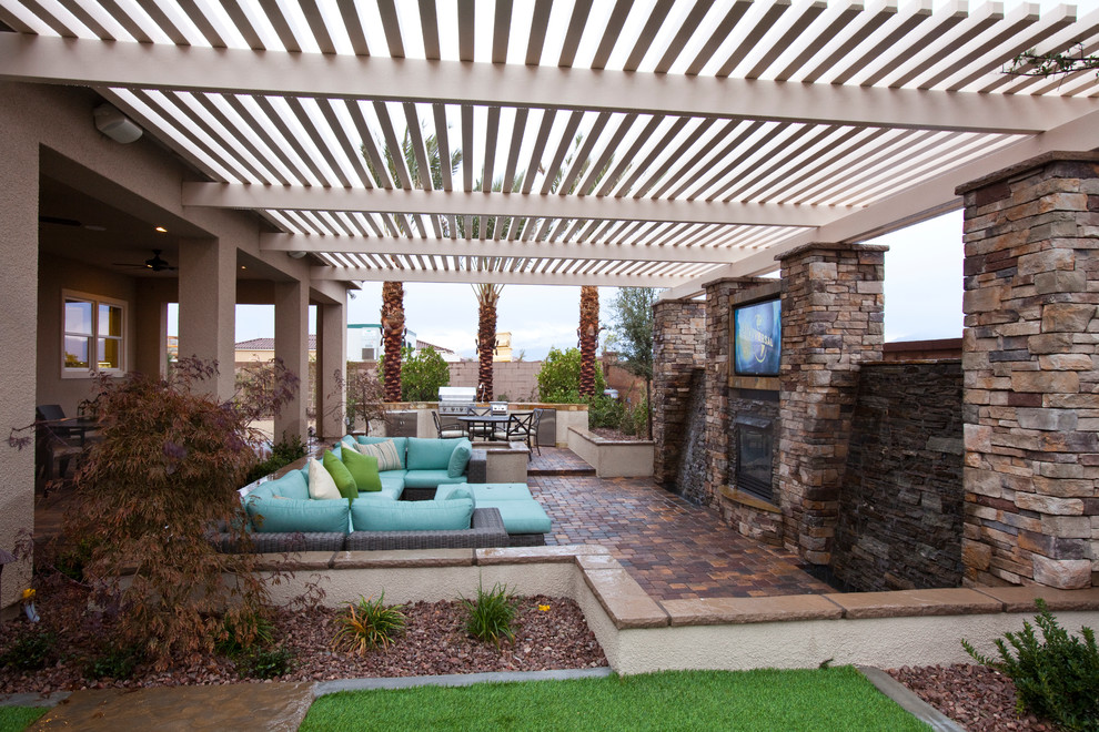 Inspiration for a patio in Las Vegas.