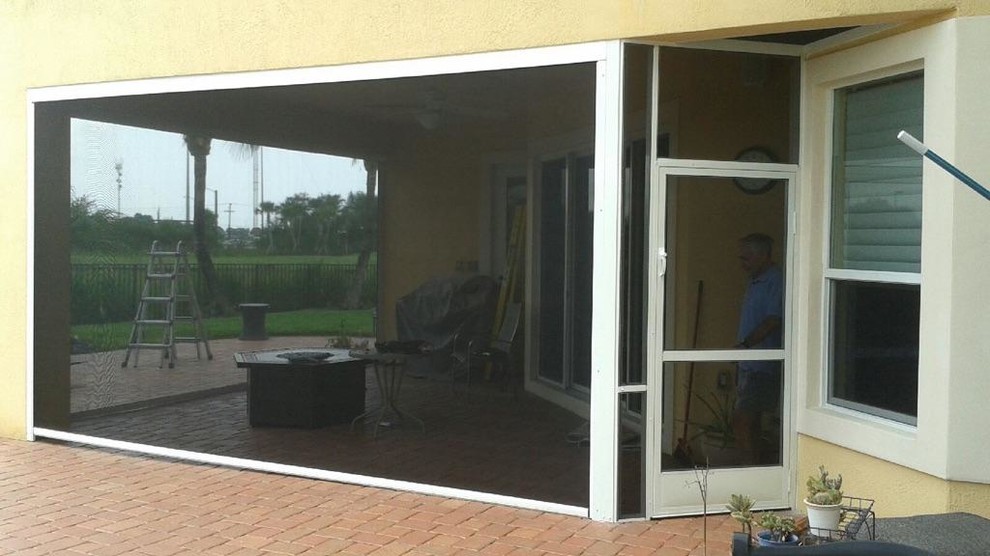 Screen Enclosure With Motorized Walls St. Augustine, Florida