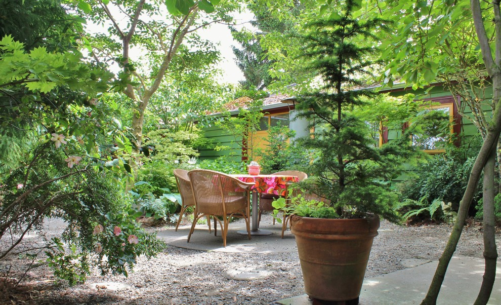 Inspiration for a bohemian patio in Seattle.