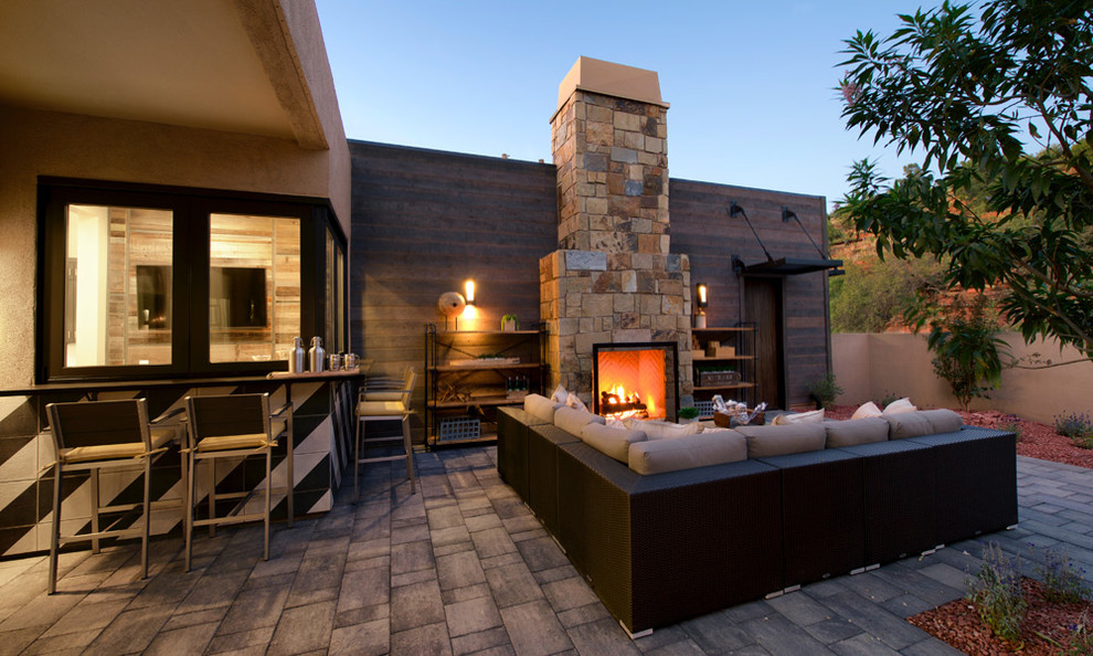 Inspiration for a contemporary patio in Phoenix.