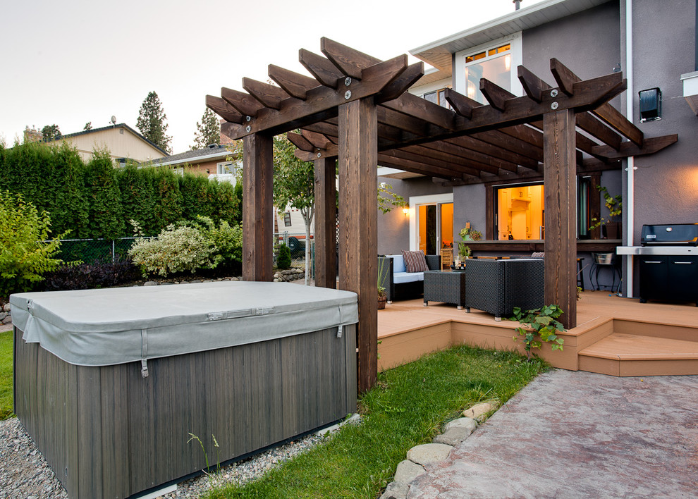 Inspiration for a classic patio in Vancouver.