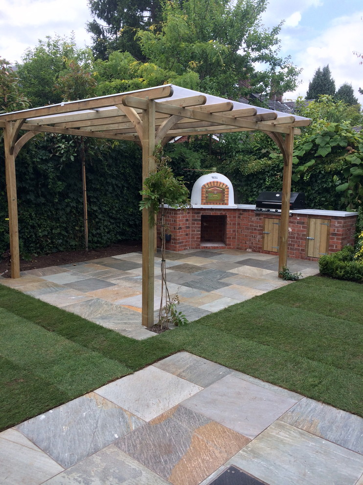 Small gardens - Modern - Patio - Cheshire - by Kate Paterson Garden