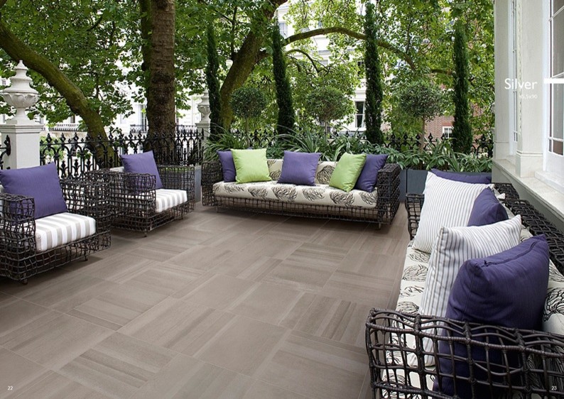 Inspiration for a contemporary patio in Cleveland.