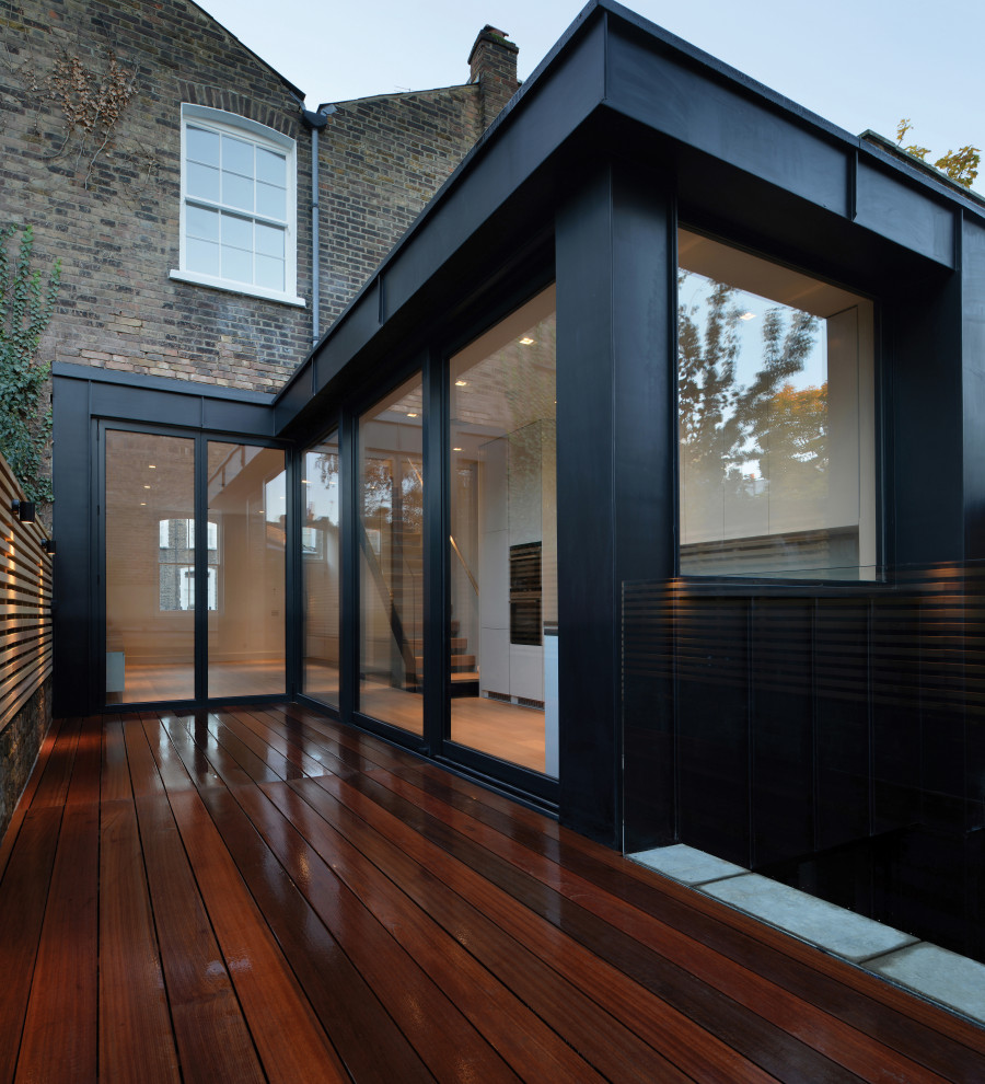 St Paul Street Modern Patio London by Ciarcelluti Mathers