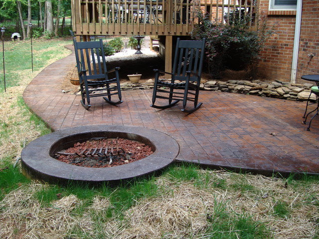 Stamped Concrete Patio With Fire Pit, Fire Pit On Concrete Patio