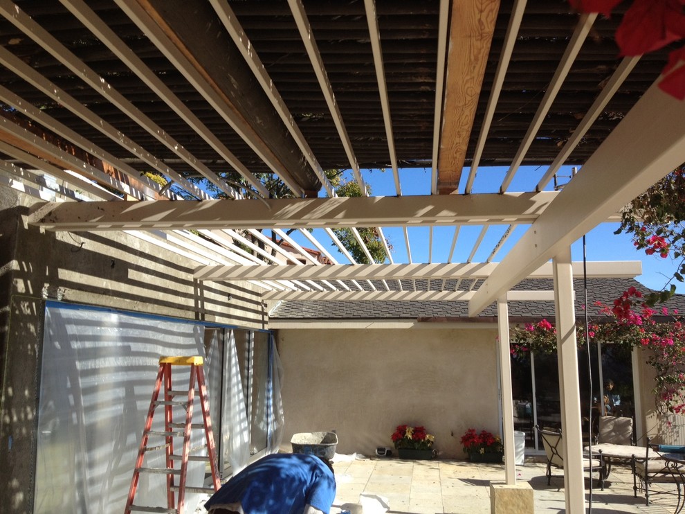 Steel awning, galvanized with bolted connections Modern Patio Santa Barbara by Delta