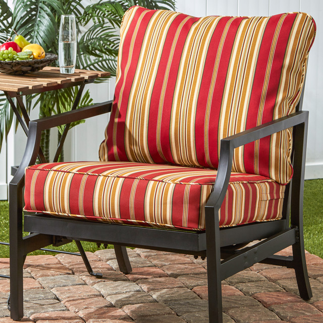 Steel Lounge Chair with Red and Gold Cushions Exótico Patio