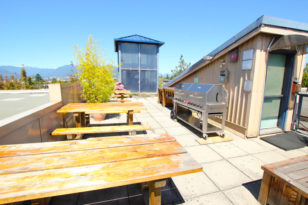Design ideas for a contemporary patio in Vancouver.