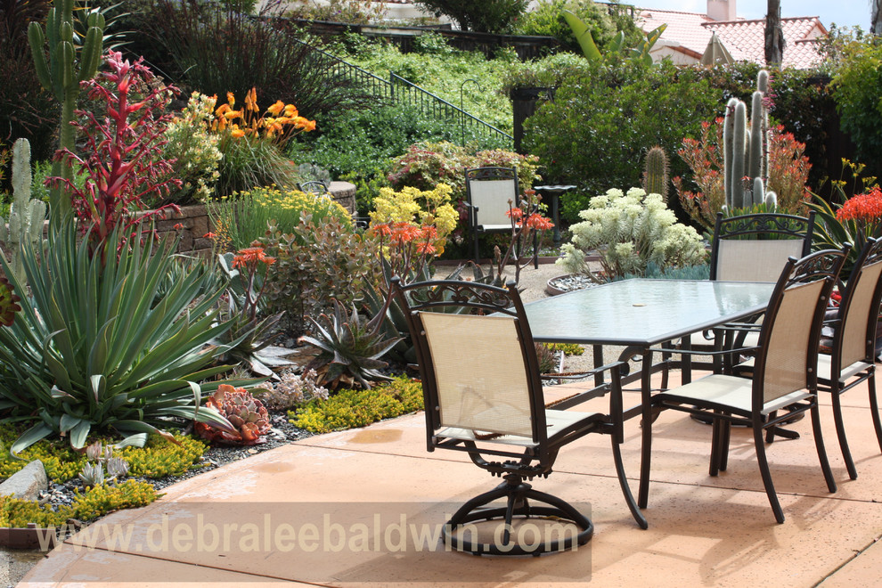 Example of an eclectic patio design in San Diego