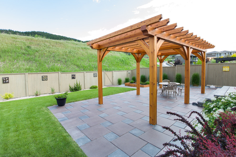 Sullivan Residence Okanagan Traditional Patio Vancouver by