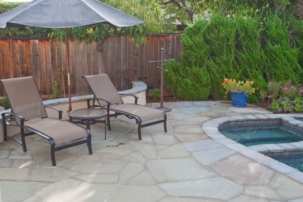 Inspiration for a timeless patio remodel in San Francisco