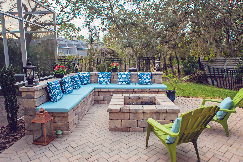 Island style patio photo in Tampa