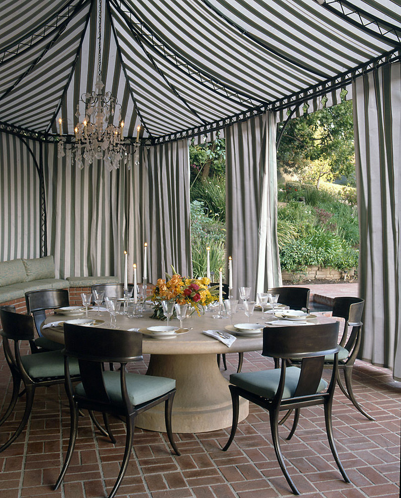 Example of a classic brick patio design in Los Angeles