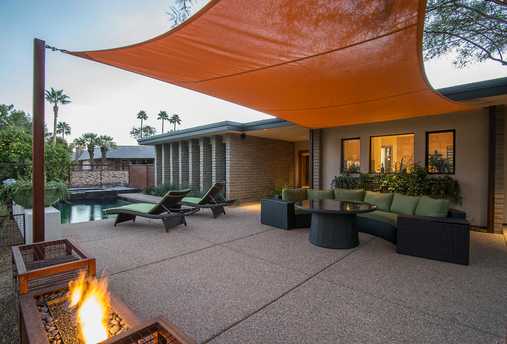 Tam O'Shanter Residence Midcentury Patio Phoenix by Identity Construction Houzz