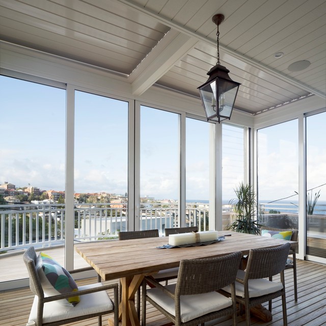 Tamarama Pavilion House Beach Style Patio Sydney by Walter