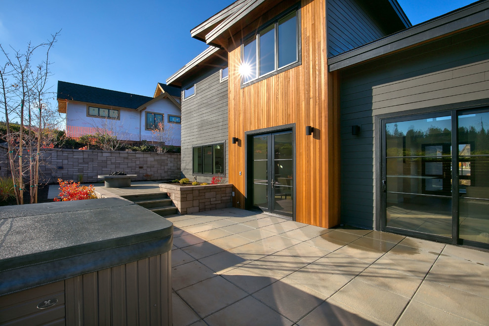 Tetherow, Bend Oregon Farmhouse Patio Other by Visionary Homes