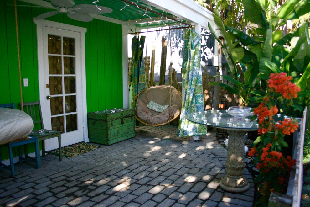 Island style patio photo in Orange County