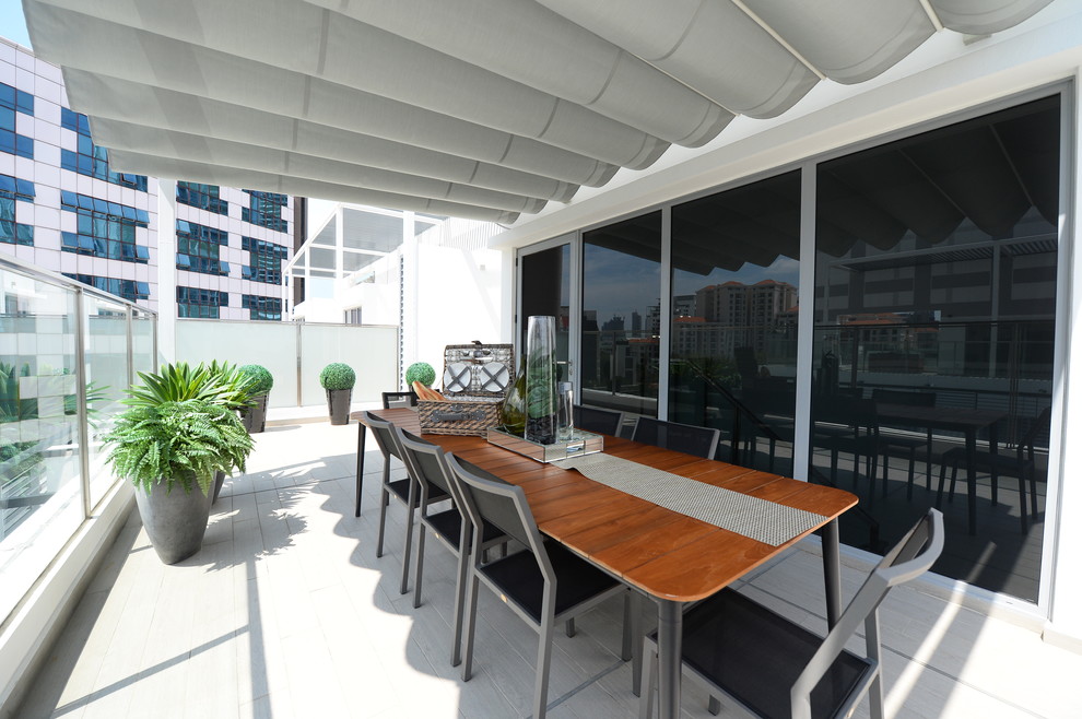 Patio - contemporary patio idea in Singapore