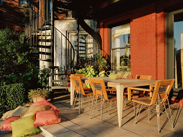 Foto di un patio o portico classico