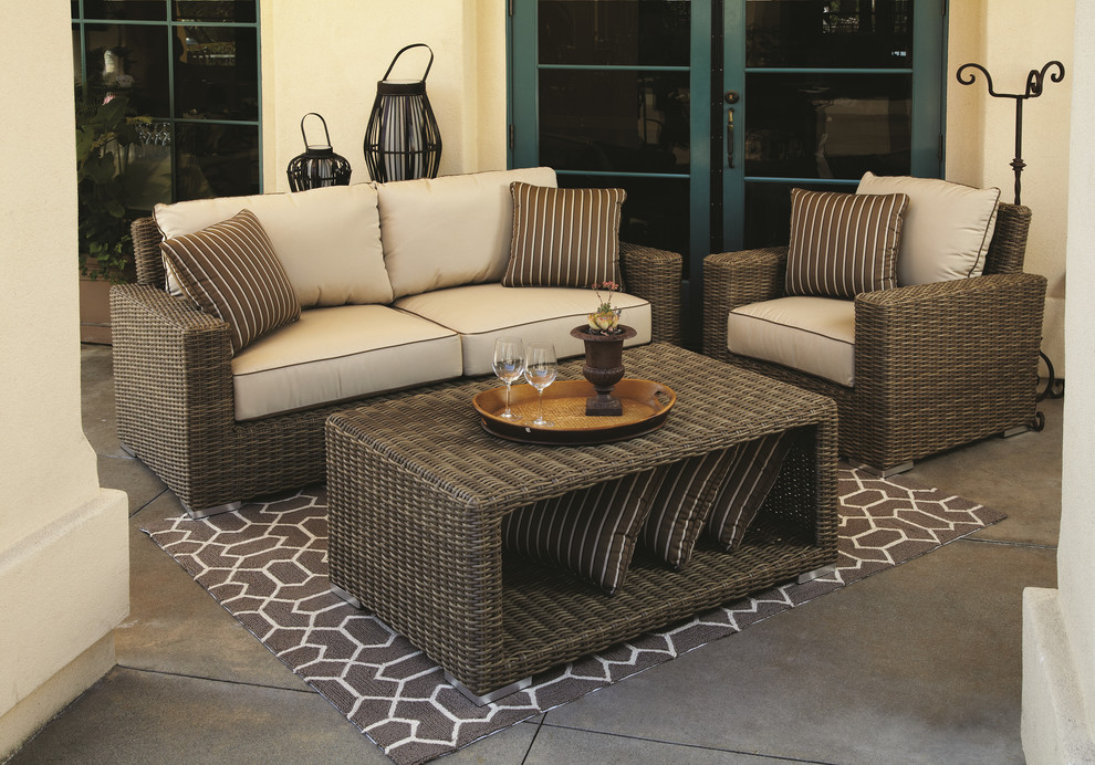 Inspiration for a large contemporary patio in San Diego.